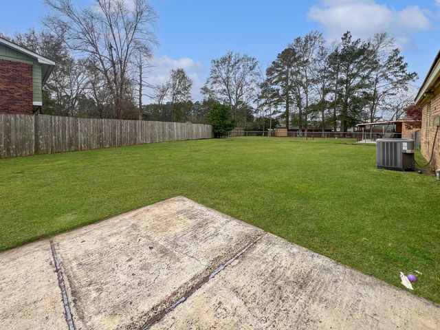 903 Greenbriar St, Deridder, LA 70634