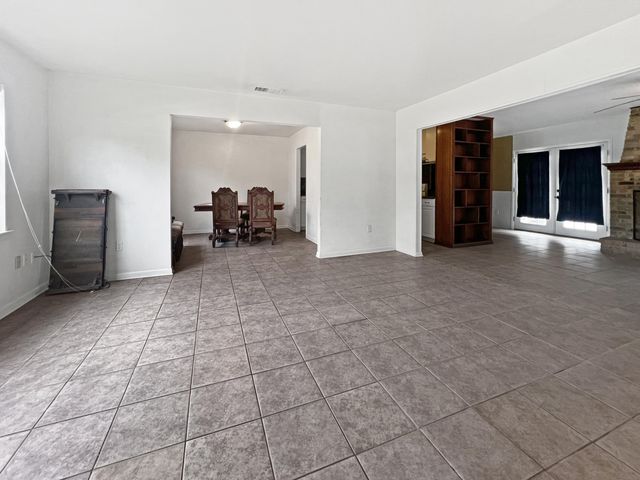 903 Greenbriar St, Deridder, LA 70634