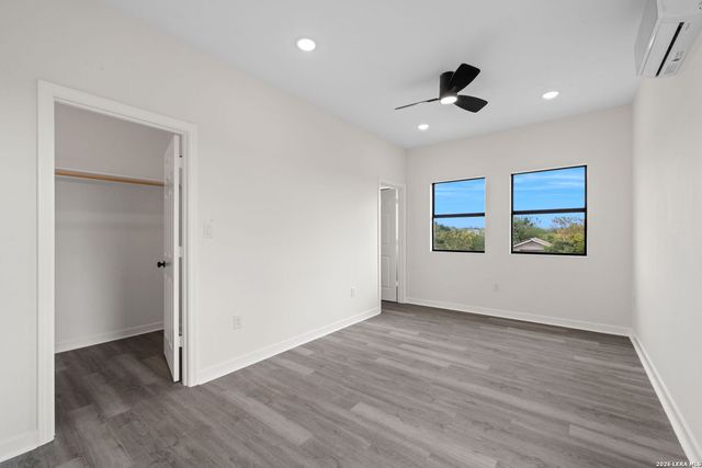 627 S Olive St, San Antonio, TX 78203