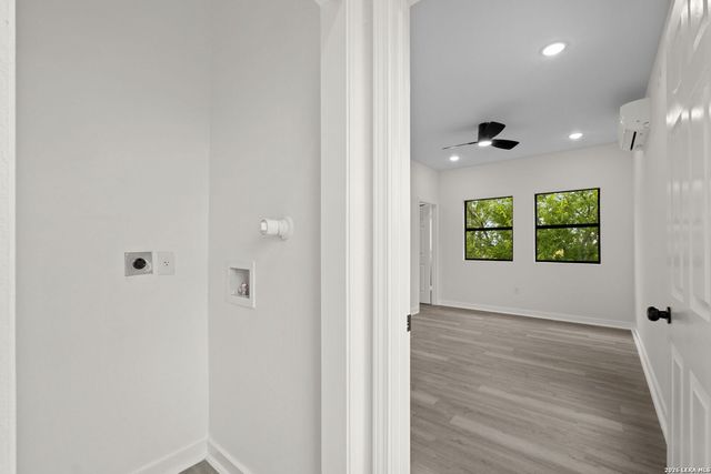 627 S Olive St, San Antonio, TX 78203