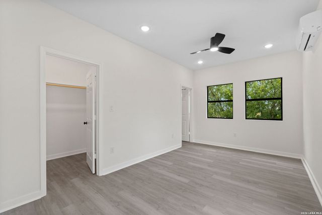 627 S Olive St, San Antonio, TX 78203