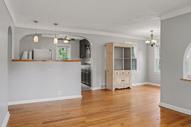 1528 Hamelink Drive, Portage City, MI 49002