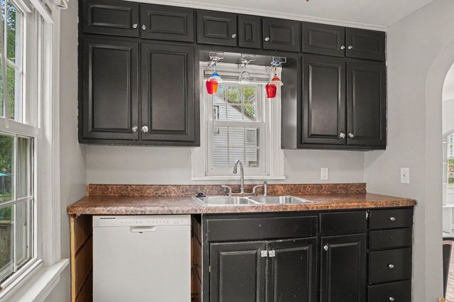 1528 Hamelink Drive, Portage City, MI 49002