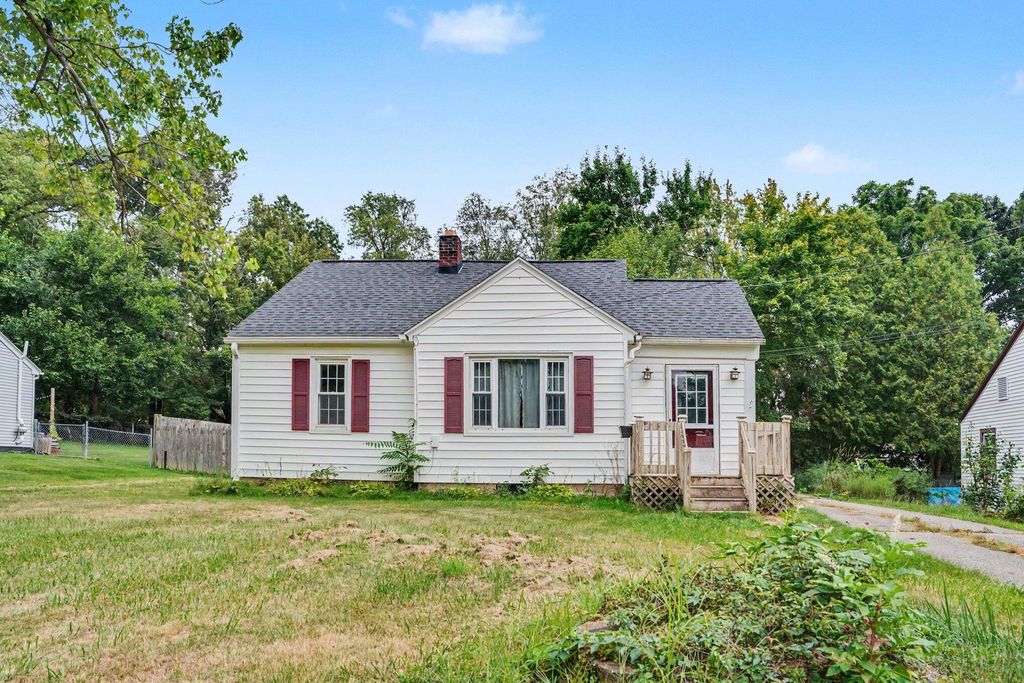 1528 Hamelink Drive, Portage City, MI 49002