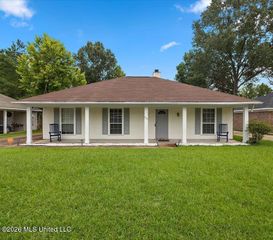400 Riverbend Drive, Byram, MS 39272