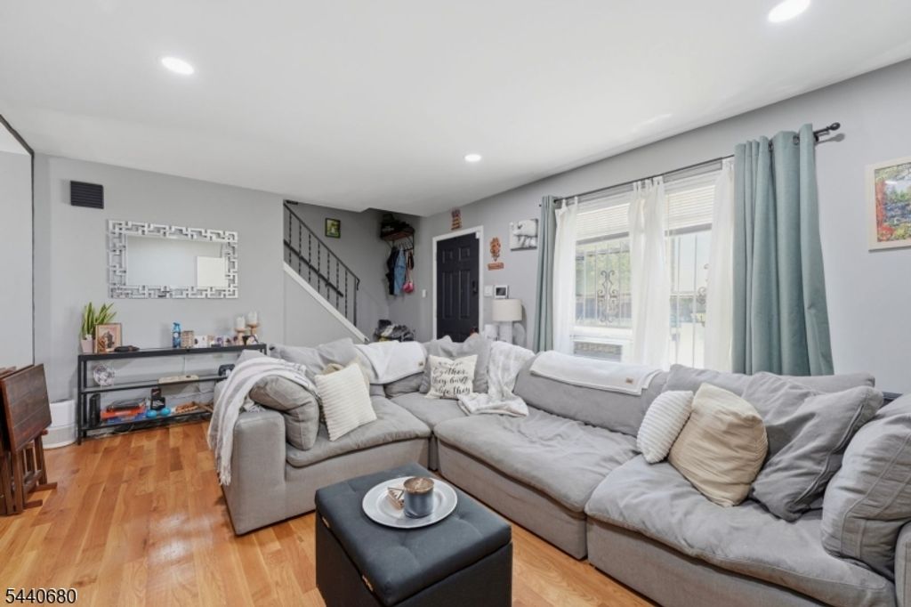 312 Littleton Ave, Newark City, NJ 07103 — photo 4