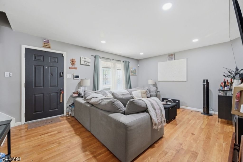 312 Littleton Ave, Newark City, NJ 07103 — photo 5
