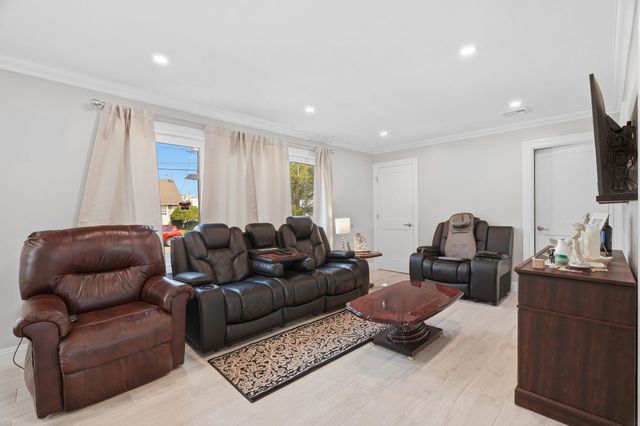 170 MOUNT PLEASANT AVE, Wallington, NJ 07057