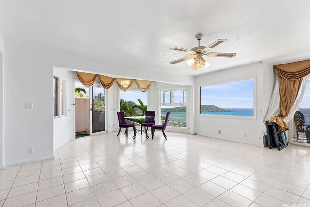 483 Maono Loop, Honolulu, HI 96821