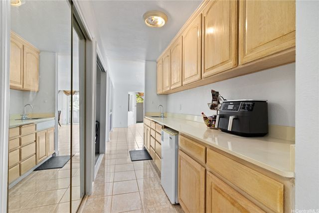 483 Maono Loop, Honolulu, HI 96821