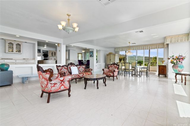 483 Maono Loop, Honolulu, HI 96821