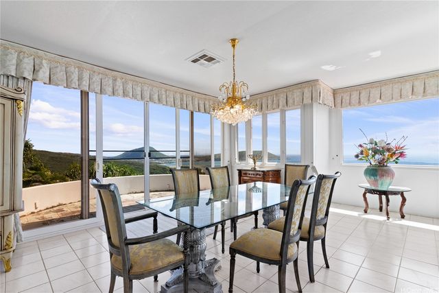 483 Maono Loop, Honolulu, HI 96821