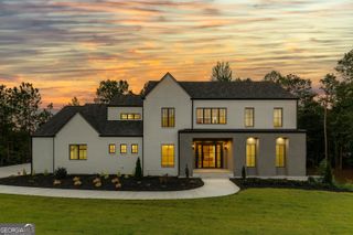 47 Sagewood Ct., Newnan, GA 30265