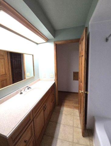 13002 N Phillip DRIVE, Mequon, WI 53097