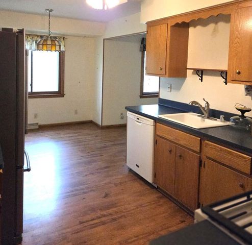 13002 N Phillip DRIVE, Mequon, WI 53097