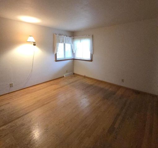 13002 N Phillip DRIVE, Mequon, WI 53097