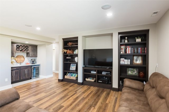 1618 NE Vicksburg Drive, Ankeny, IA 50021