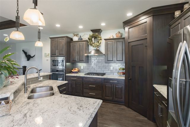 1618 NE Vicksburg Drive, Ankeny, IA 50021
