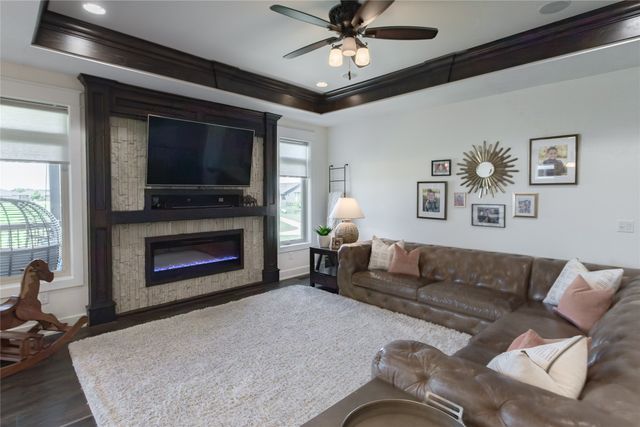 1618 NE Vicksburg Drive, Ankeny, IA 50021