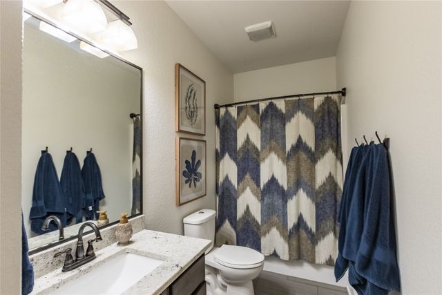 1618 NE Vicksburg Drive, Ankeny, IA 50021