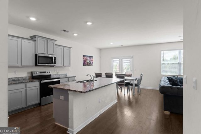 245 Canberra Way, Locust Grove, GA 30248