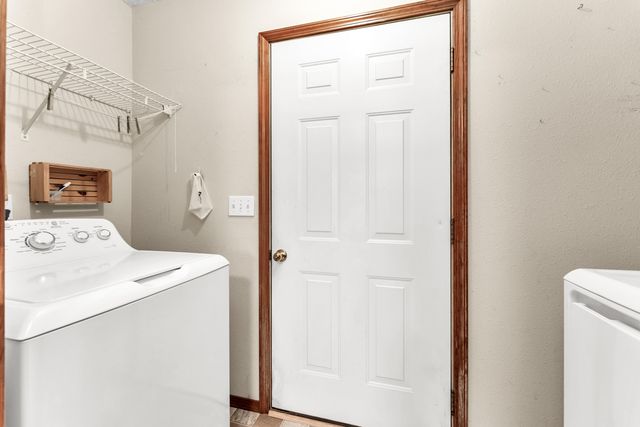 712 S Pinewood Lane, Nixa, MO 65714