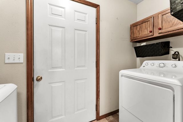 712 S Pinewood Lane, Nixa, MO 65714