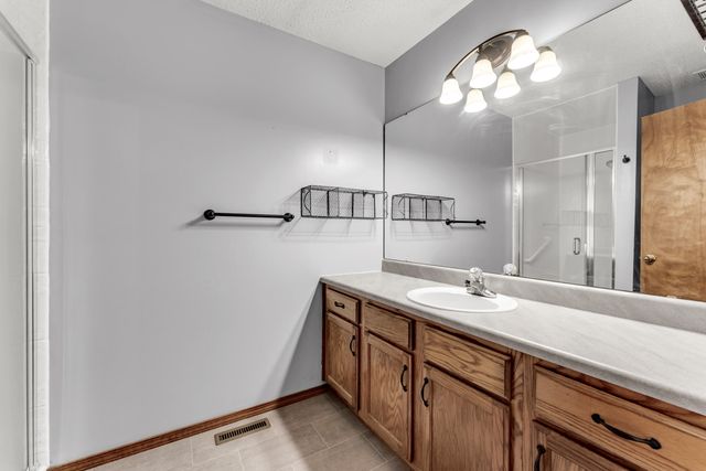 712 S Pinewood Lane, Nixa, MO 65714