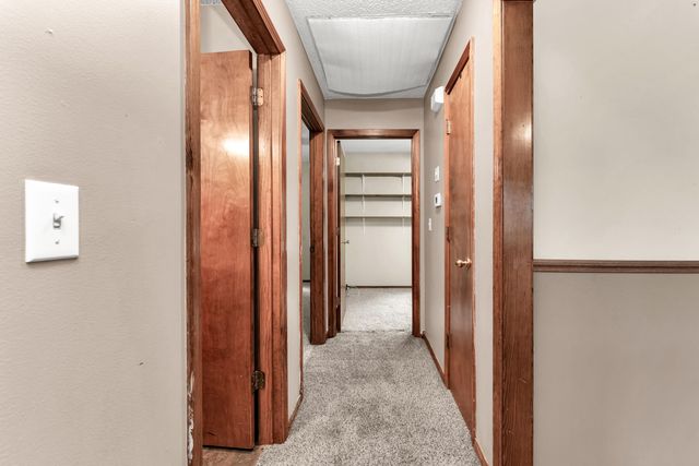 712 S Pinewood Lane, Nixa, MO 65714