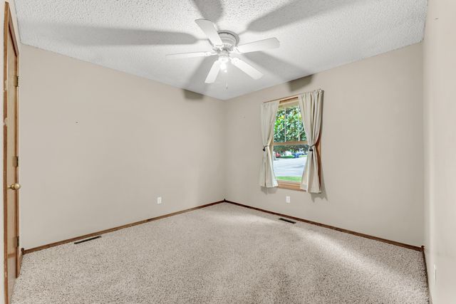 712 S Pinewood Lane, Nixa, MO 65714