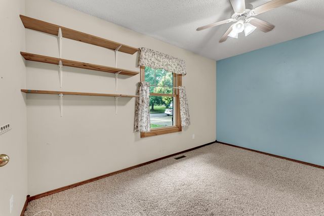 712 S Pinewood Lane, Nixa, MO 65714