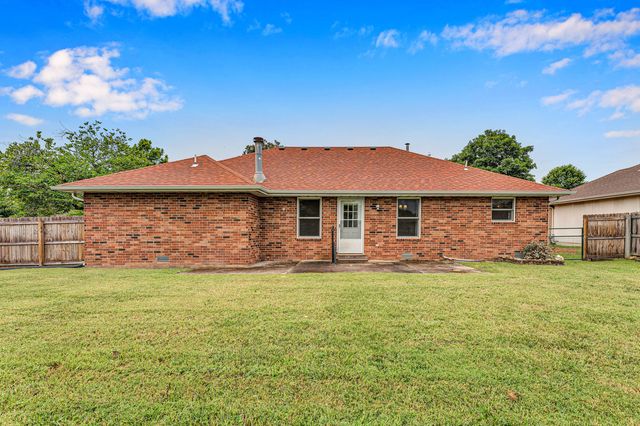712 S Pinewood Lane, Nixa, MO 65714