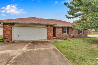 712 S Pinewood Lane, Nixa, MO 65714