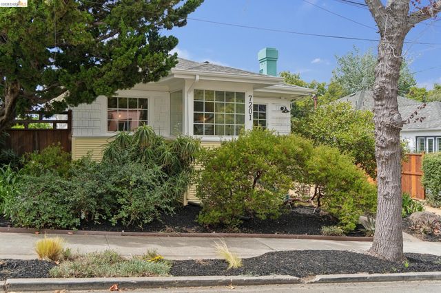 7201 Sunkist Dr, Oakland, CA 94605