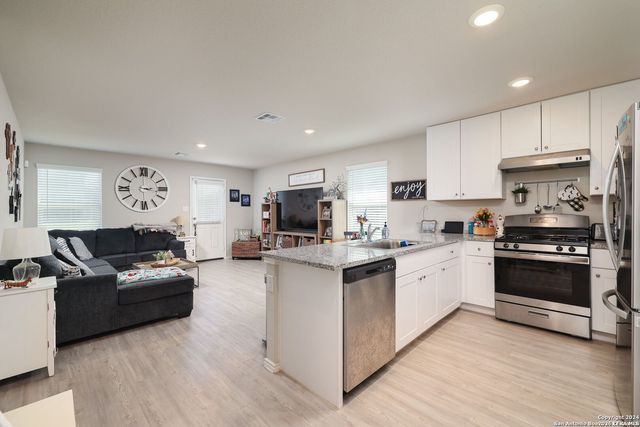 5359 FORBS LN, Bulverde, TX 78163