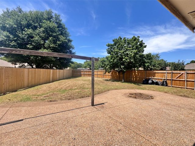 2006 Toulon Lane, Carrollton, TX 75007