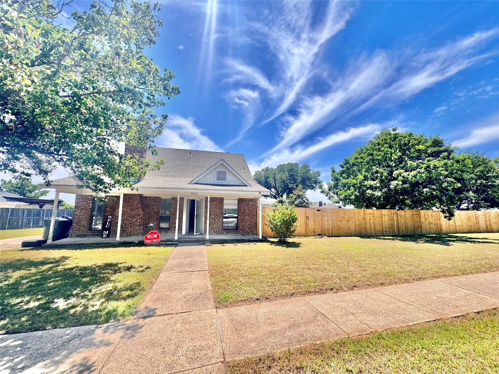 2006 Toulon Lane, Carrollton, TX 75007