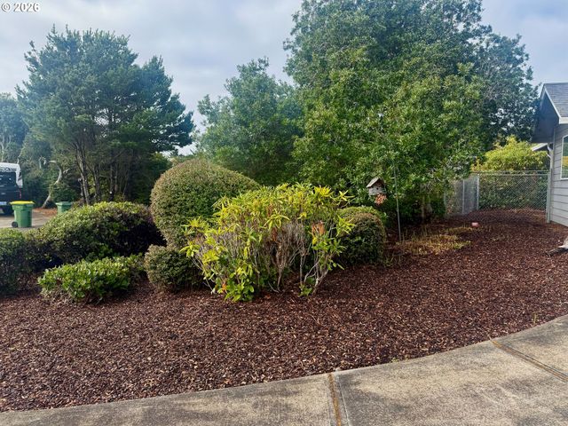 4797 CLOUDCROFT Ln, Florence, OR 97439