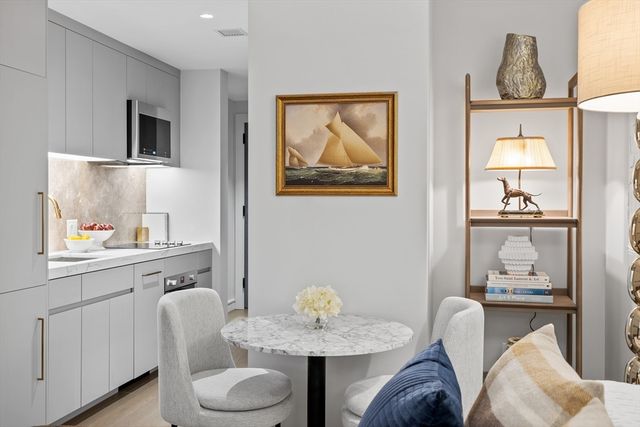 55 Lagrange St 1005, Boston, MA 02116