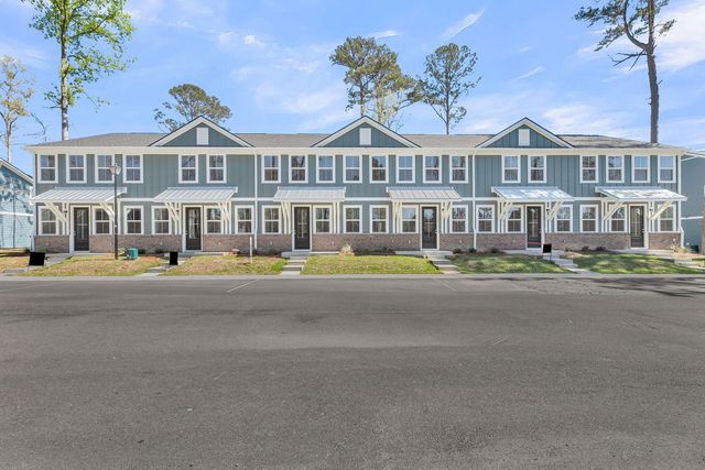 473 Martins Creek Boulevard, Summerville, SC 29485