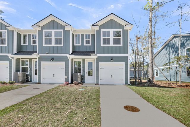 473 Martins Creek Boulevard, Summerville, SC 29485
