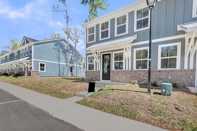 473 Martins Creek Boulevard, Summerville, SC 29485