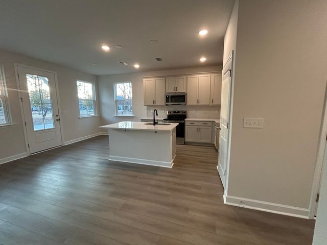 473 Martins Creek Boulevard, Summerville, SC 29485