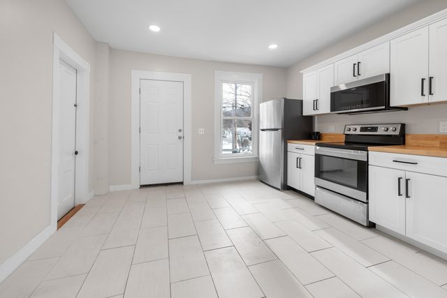 157 Summer Street, Hartford, VT 05001