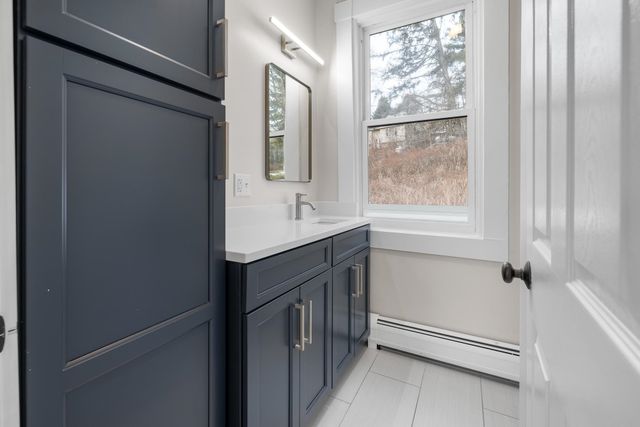 157 Summer Street, Hartford, VT 05001