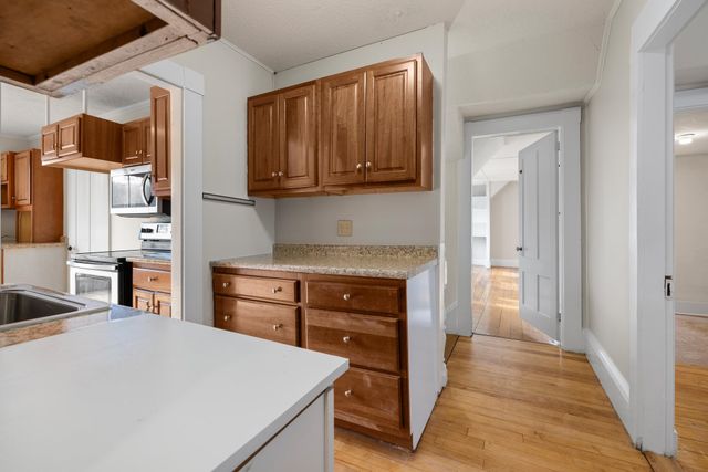 157 Summer Street, Hartford, VT 05001