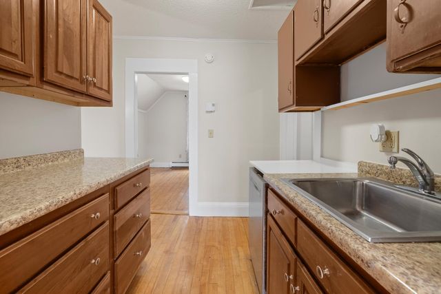 157 Summer Street, Hartford, VT 05001