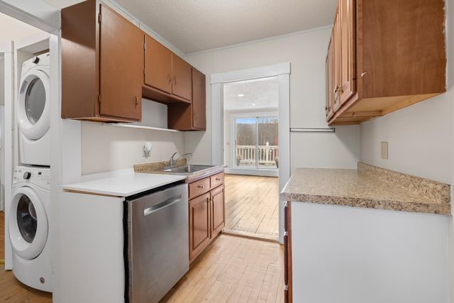 157 Summer Street, Hartford, VT 05001