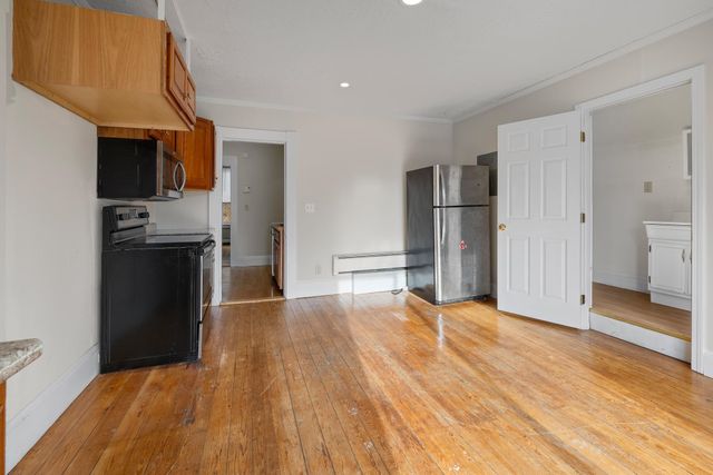 157 Summer Street, Hartford, VT 05001