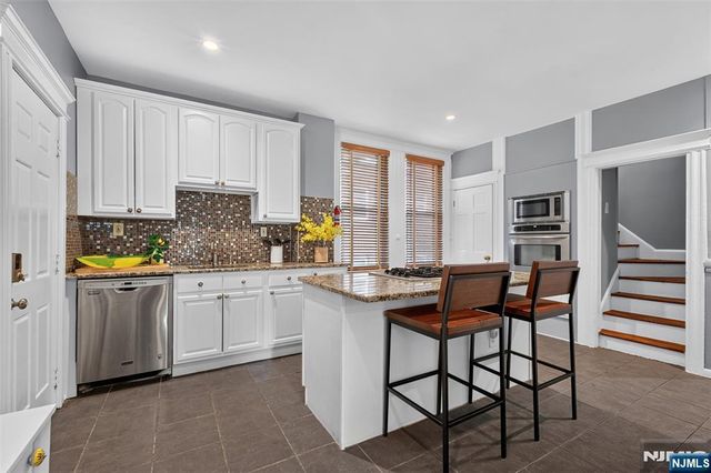 11 Stengel Avenue, Newark, NJ 07112